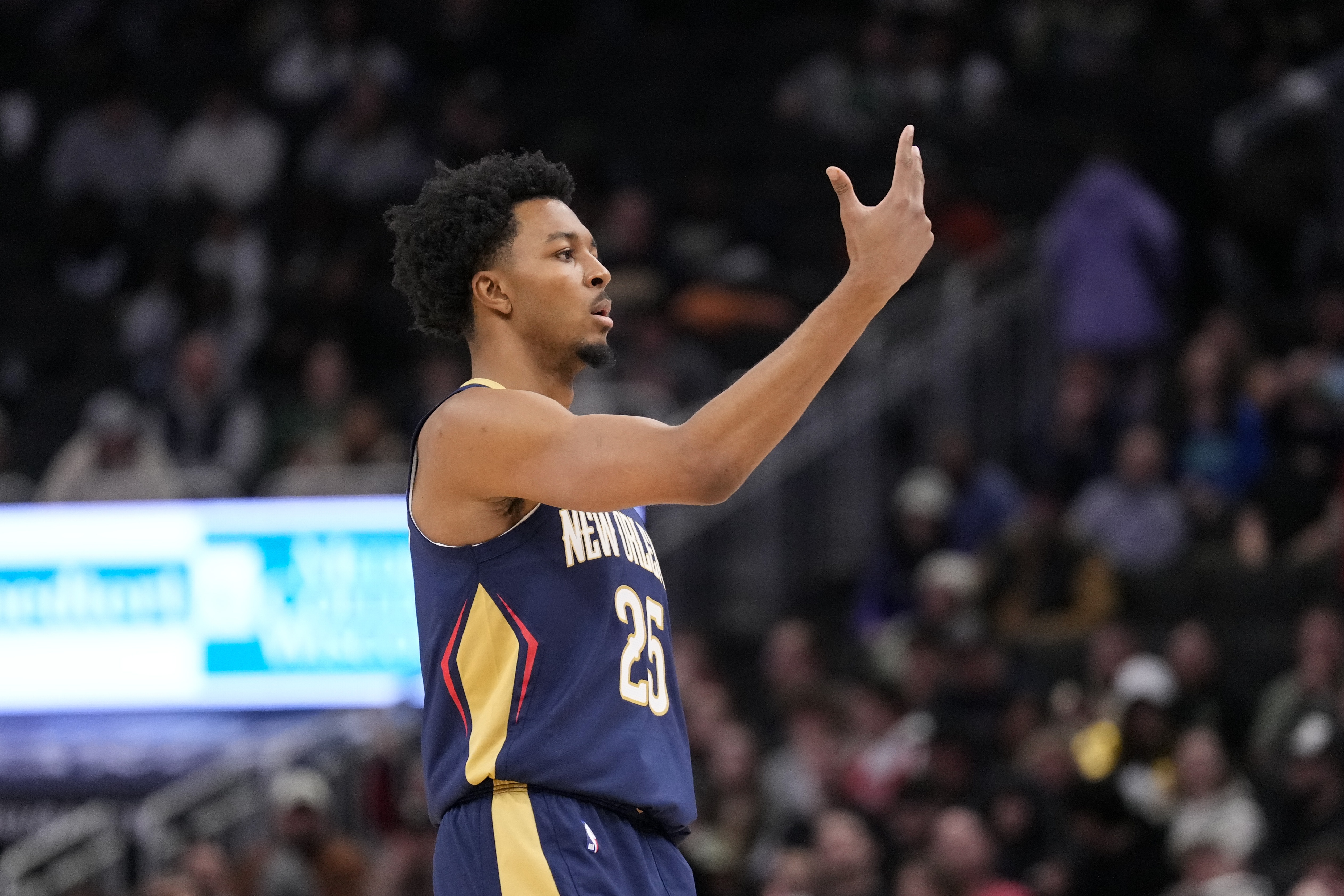 勇士酝酿重磅交易:格林+三首轮级筹码换墨菲 库里减压方案浮出水面 勇士酝酿重磅交易:格林+三首轮级筹码换墨菲 库里减压方案浮出水面