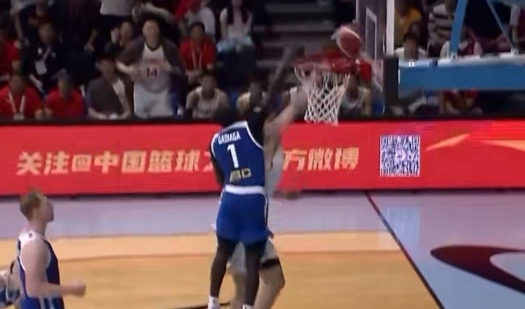 郭艾伦:阿巴西是“虚假的黑人” 钉板大帽难掩攻防低效