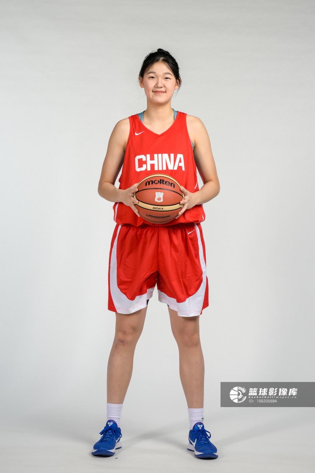 半场21-34落后新西兰 孙晗昀11中3三分5中0仅6分 半场21-34落后新西兰 孙晗昀11中3三分5中0仅6分