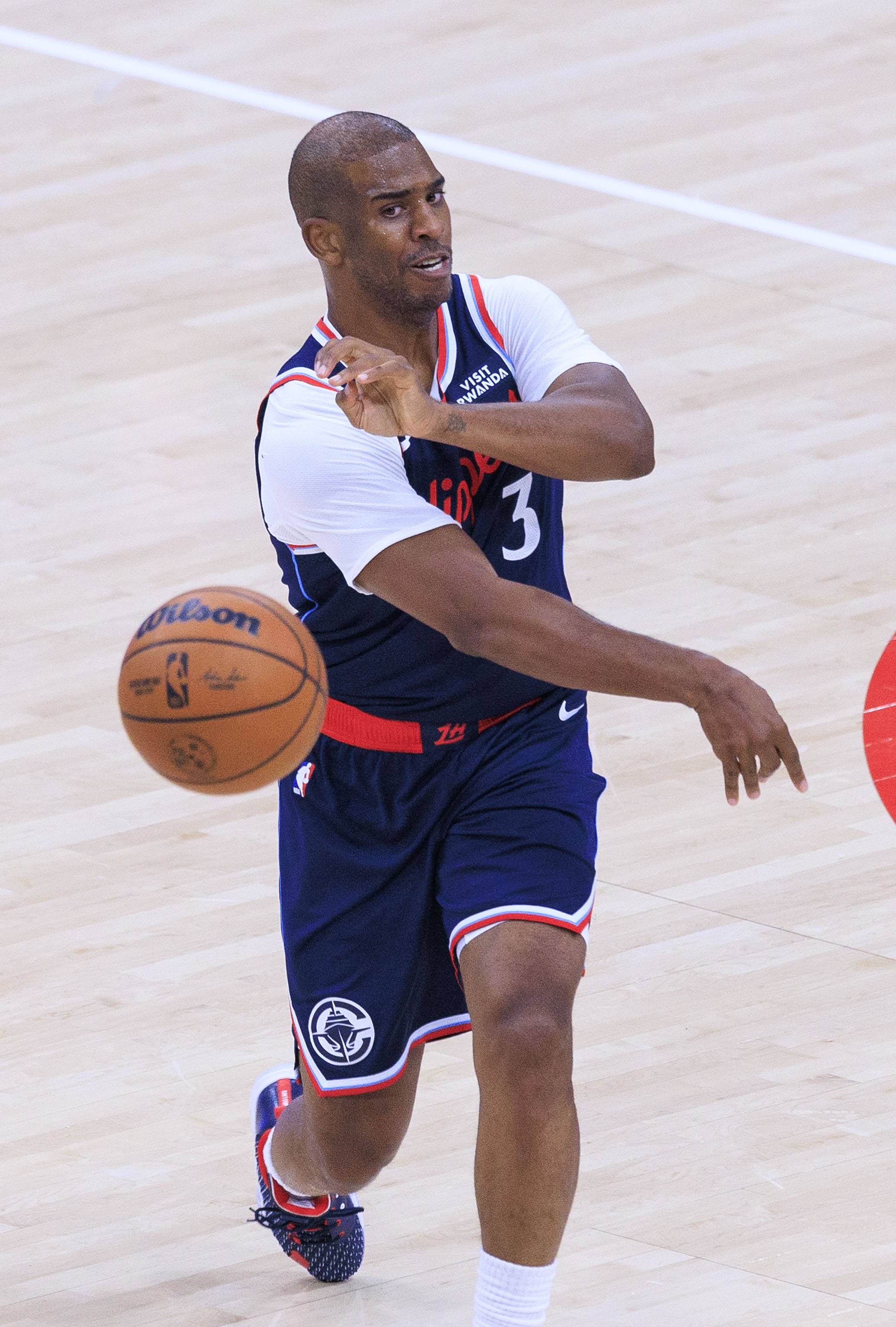 保罗回怼杜兰特:1米83照样打NBA,高个子没球商也白搭 保罗回怼杜兰特:1米83照样打NBA,高个子没球商也白搭