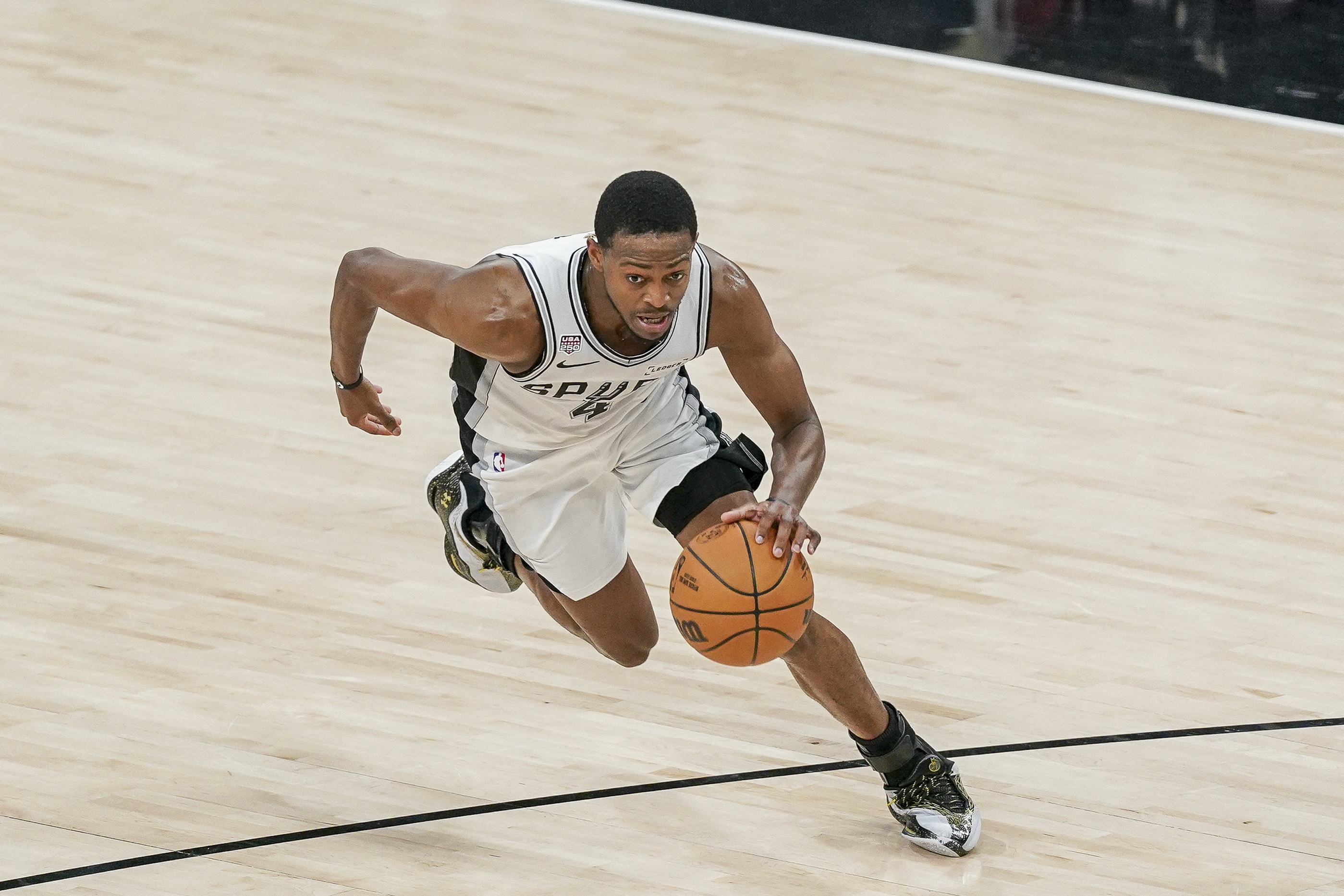 恩比德剩余合同1.88亿登顶NBA垃圾合同榜