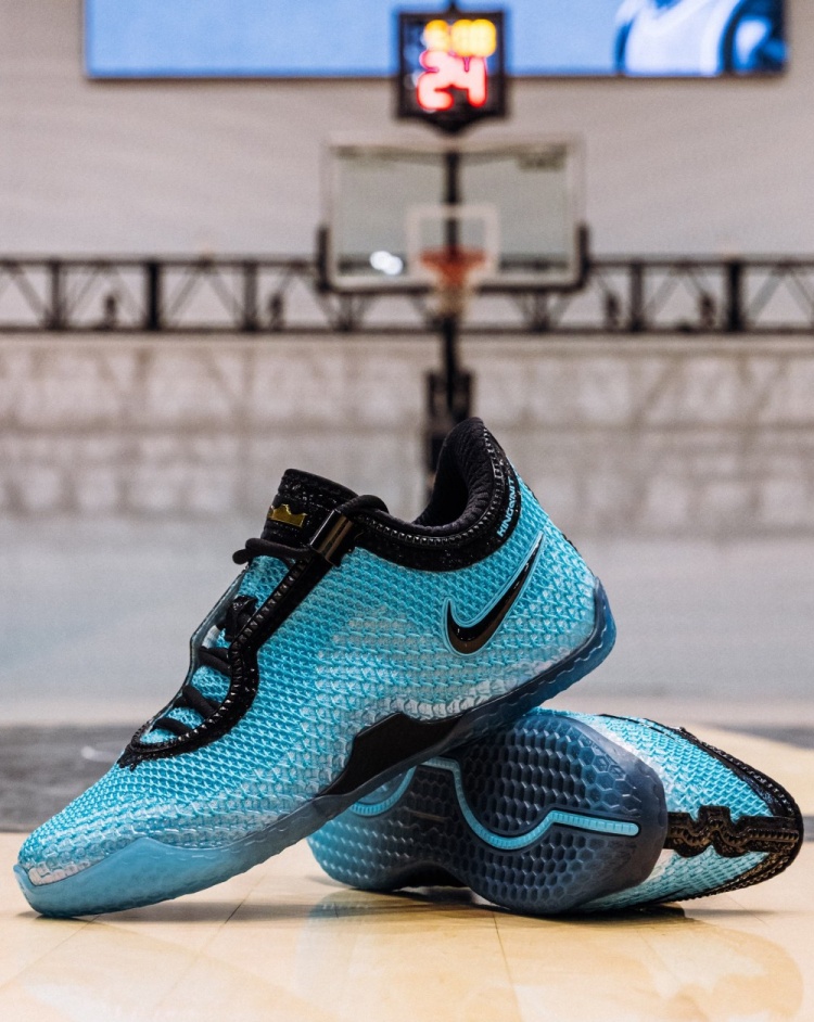詹姆斯晒第24代签名鞋训练照:训练永不停歇,LeBron 24已在路上 詹姆斯晒第24代签名鞋训练照:训练永不停歇,LeBron 24已在路上
