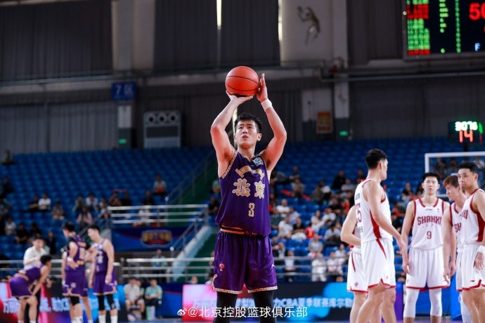 罗汉琛空砍20+11 北控78-84负山西 罗汉琛空砍20+11 北控78-84负山西