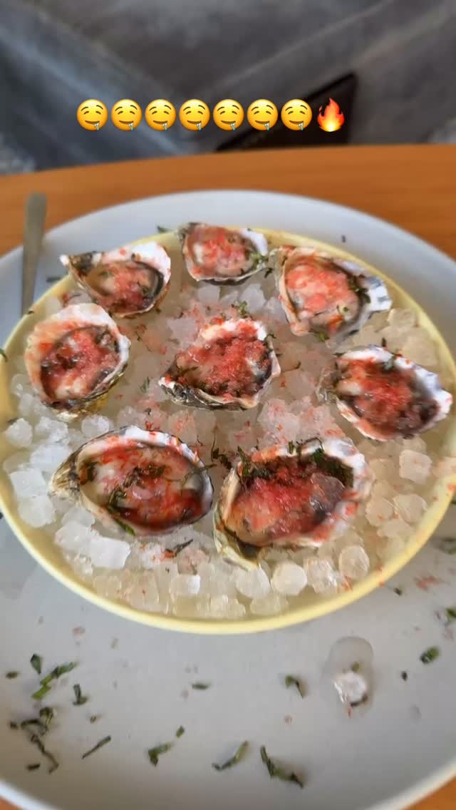 湖人球员詹姆斯晒今日晚餐:生蚝冷盘配香煎鱼排 湖人球员詹姆斯晒今日晚餐:生蚝冷盘配香煎鱼排