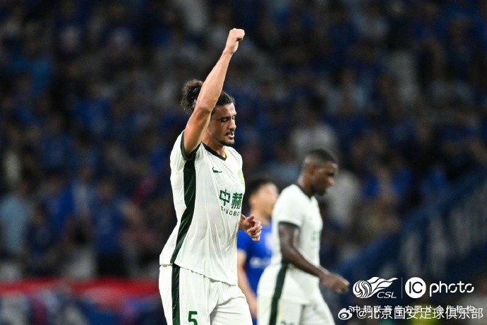 侯森多次扑救曹永竞张稀哲破门 国安客场3-0击败申花 侯森多次扑救曹永竞张稀哲破门 国安客场3-0击败申花