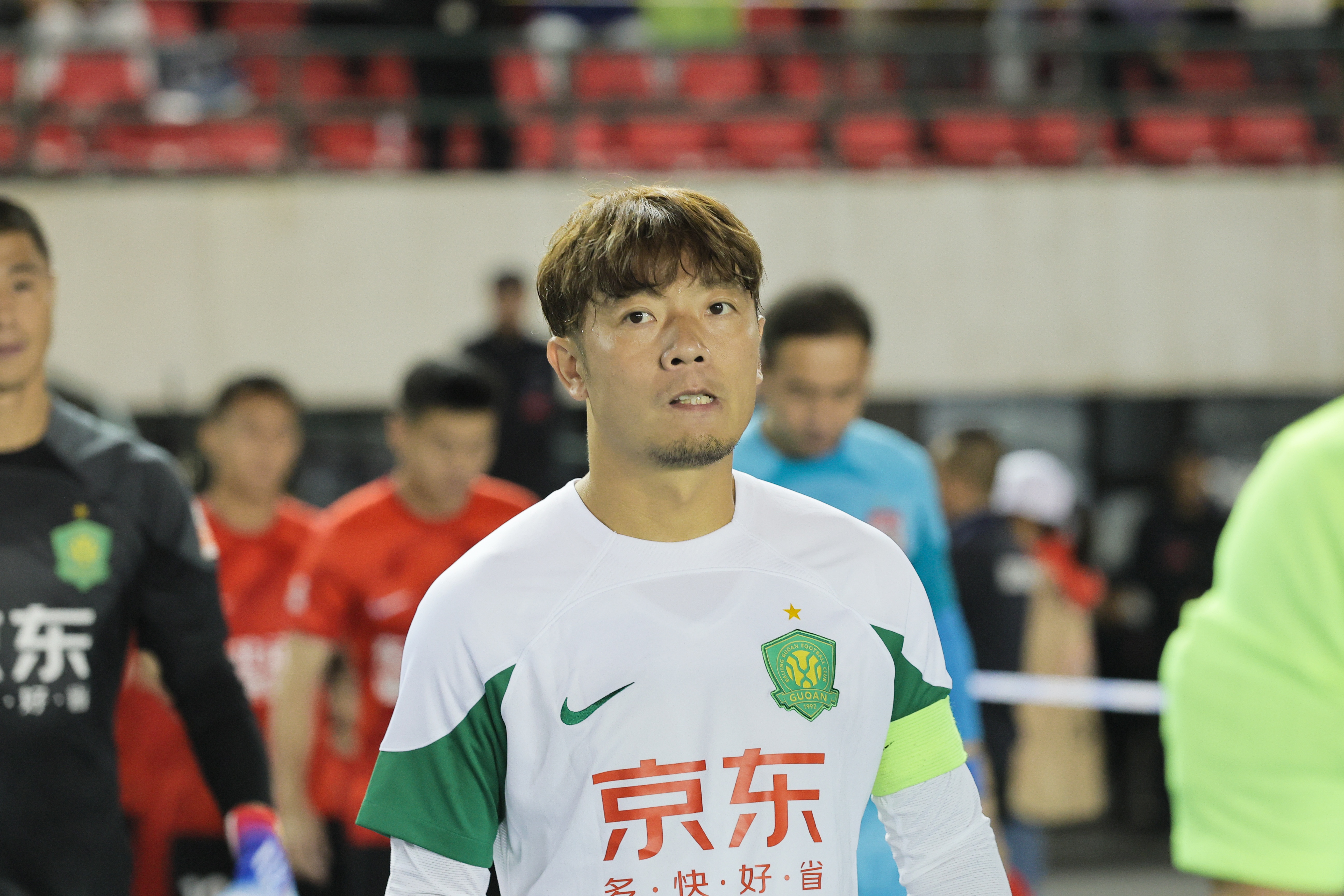 张稀哲：很久没在申花主场赢球 国安3-0完胜
