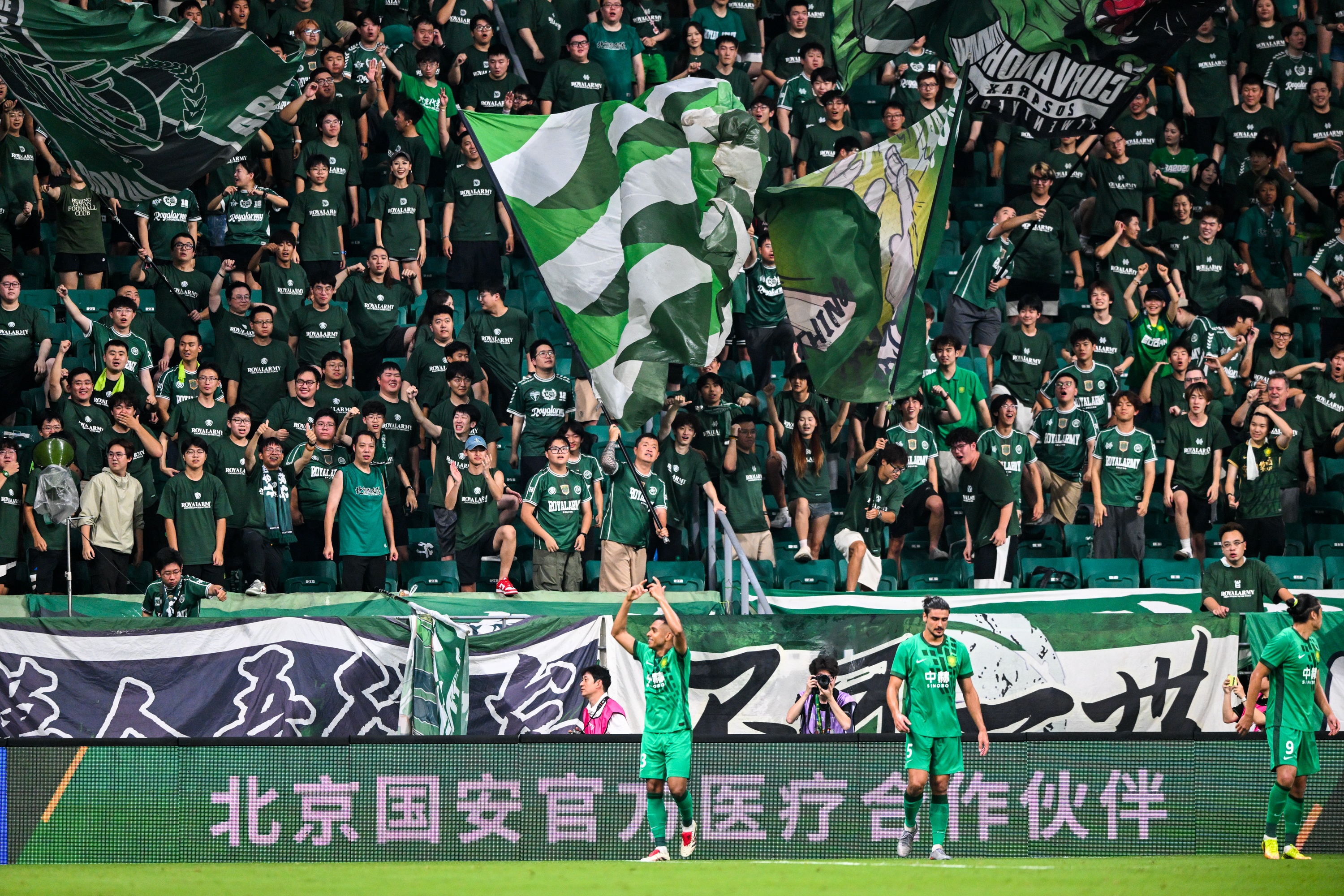国安3-0申花豪取11场不败 侯森8扑救力保零封