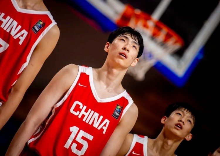 媒体人:U18这批球员决定了未来的成绩 相信他们有更进一步的能力 媒体人:U18这批球员决定了未来的成绩 相信他们有更进一步的能力