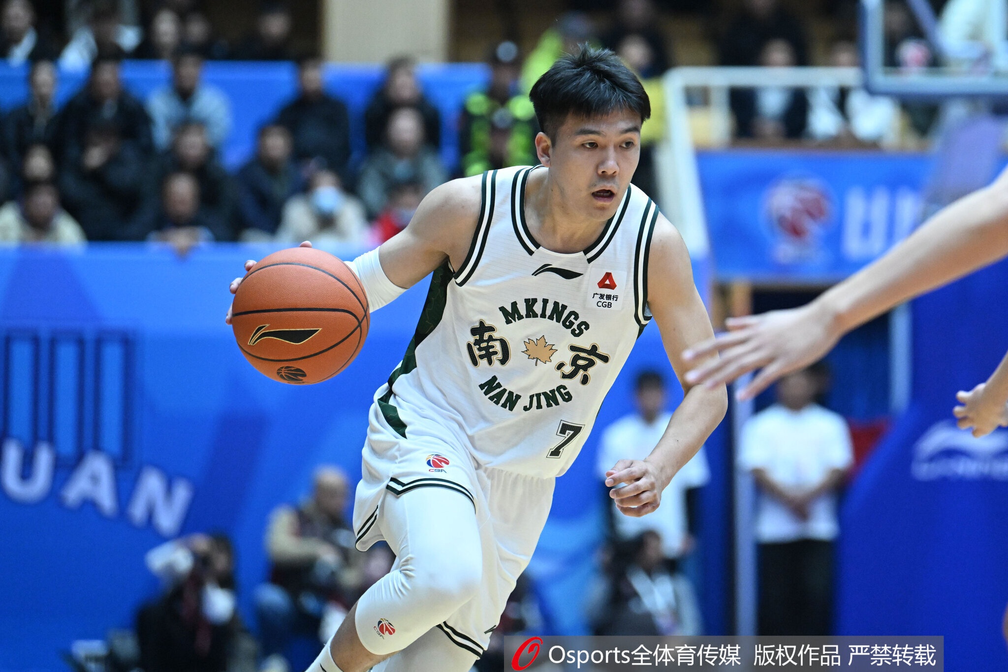 黄荣奇新赛季回归四川男篮!他与四川男篮签订的是一年合同!