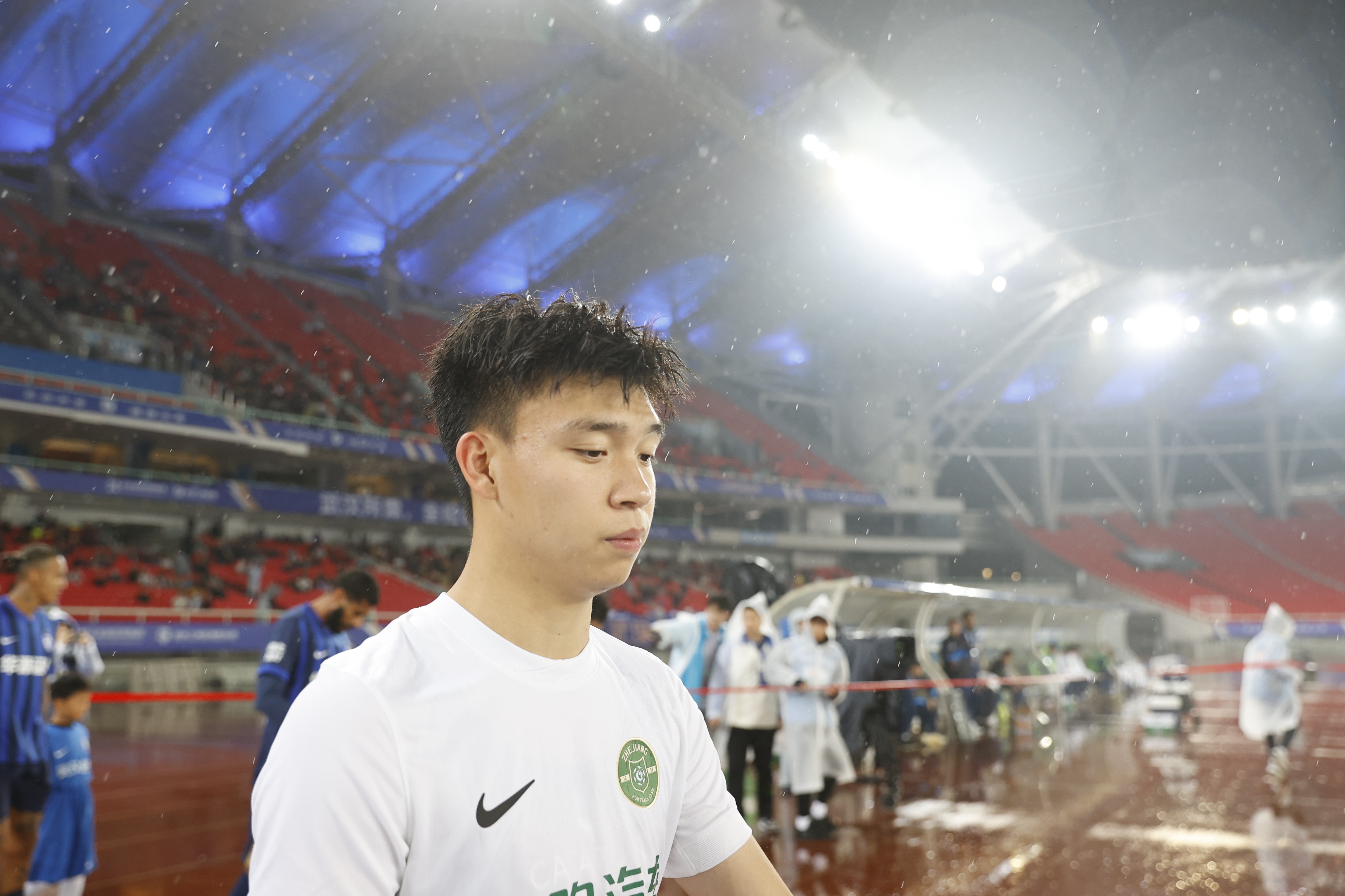 记者:一家北欧俱乐部对引进王钰栋有较强意愿,球队经常参加欧战 记者:一家北欧俱乐部对引进王钰栋有较强意愿,球队经常参加欧战