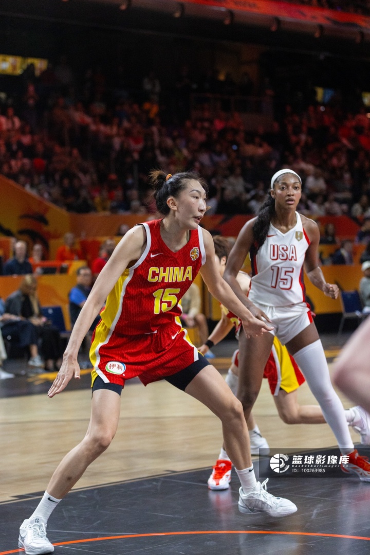 太强了！韩旭3场小组赛场均17.3分11.3板2.7助 三分命中率54.5%