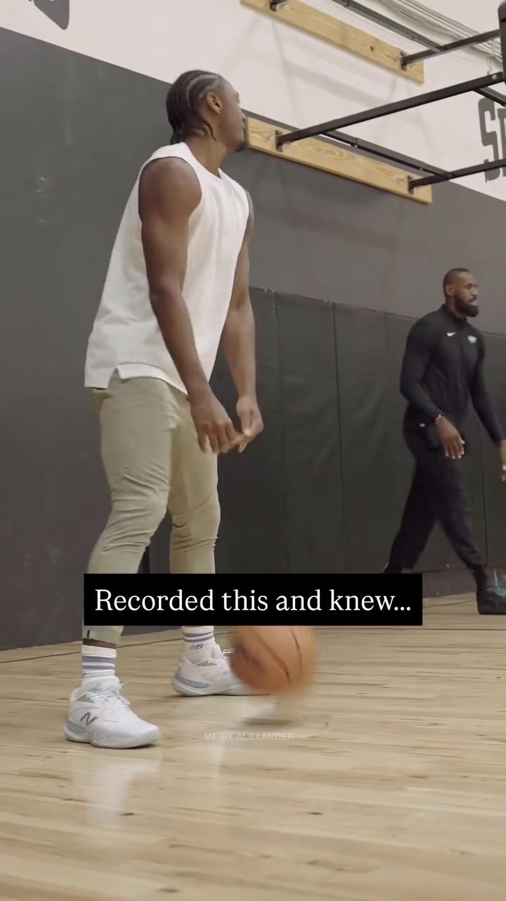 新热点？ NBA官方晒出詹姆斯和马克西休赛期一起训练运球视频