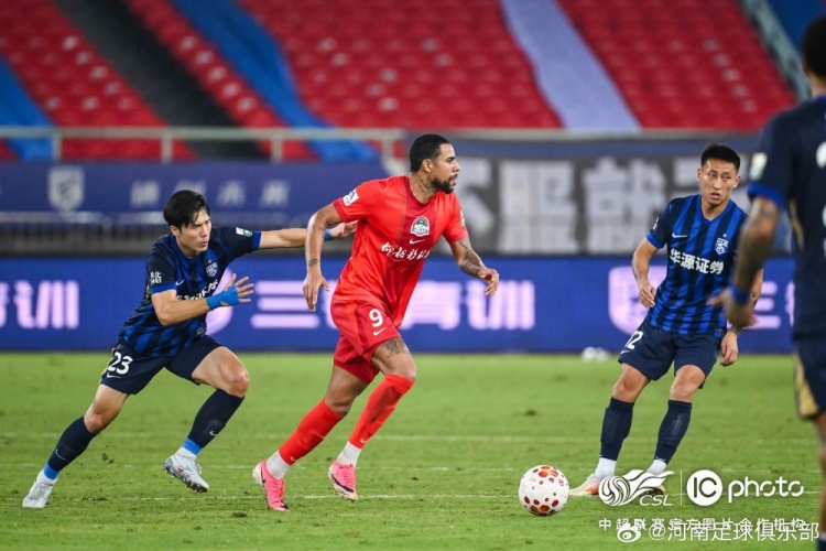 河南俱乐部彩陶坊1-1武汉三镇 古斯塔沃头球绝平 河南俱乐部彩陶坊1-1武汉三镇 古斯塔沃头球绝平