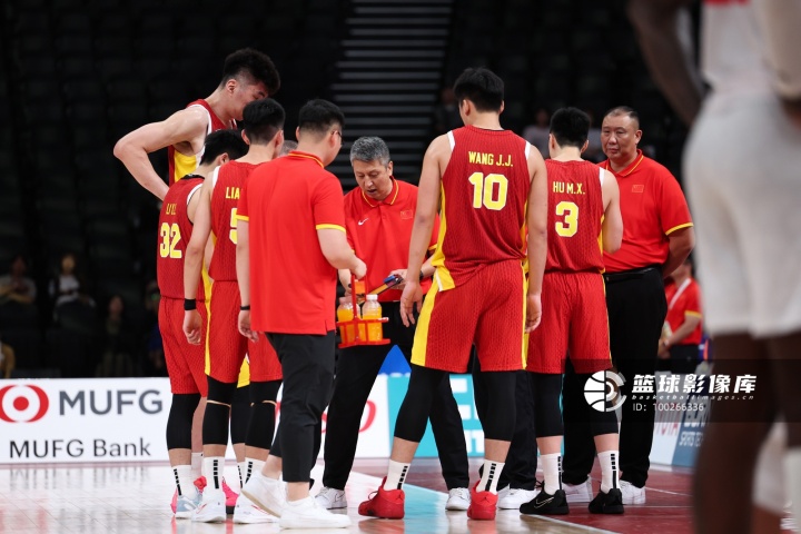 杨毅：为啥不派最强阵打亚运？不能奥运会进不去 这弱的又瞧不上